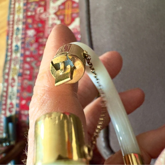 14k Vintage Jadeite hinge bangle bracelet - Picture 7 of 8